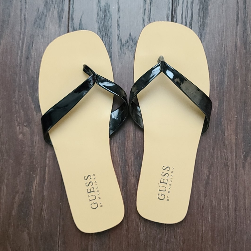 10/1 GUESS SANDALS